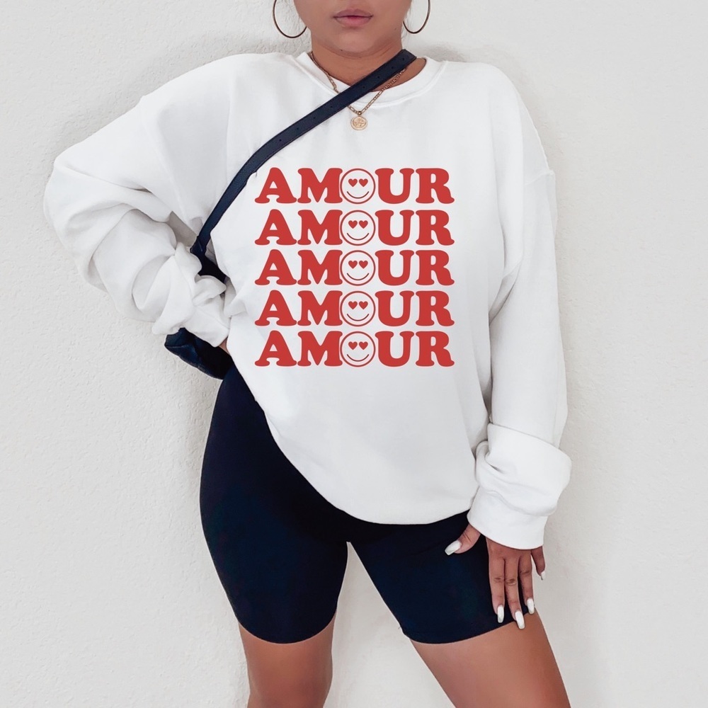 Graphic Trendy “Amour” Crew Neck Long Sleeve Sweatshirt.